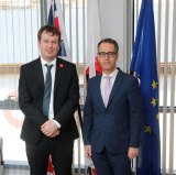 Falklands and Gibraltar discuss common issues